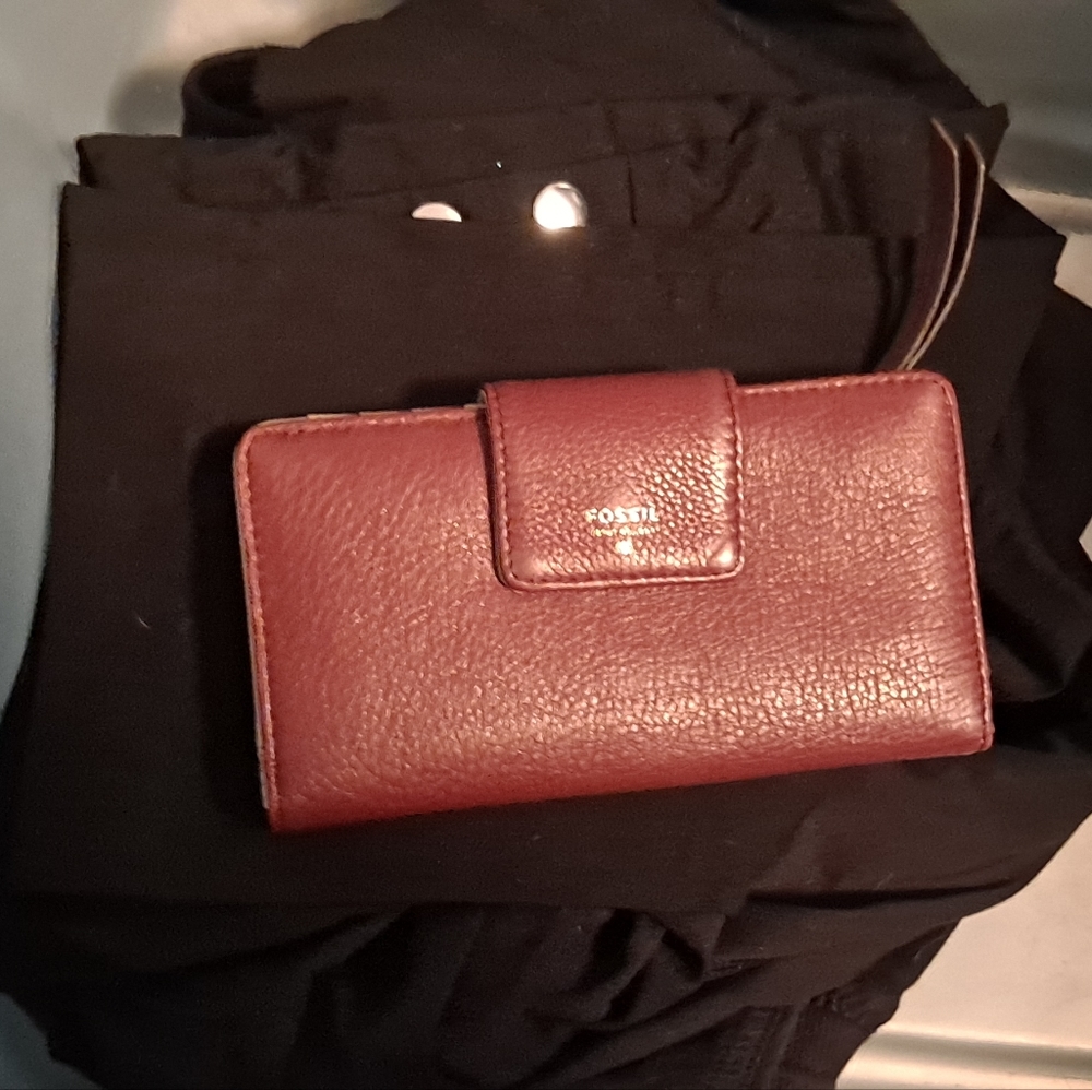 Red Fossil Wallet/Checkbook - Picture 2 of 2